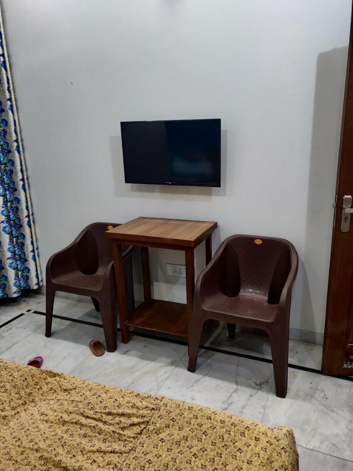 Krishna Niwas Homestay 3Bhk-Gf Chandigarh, Zirakpur Exterior photo